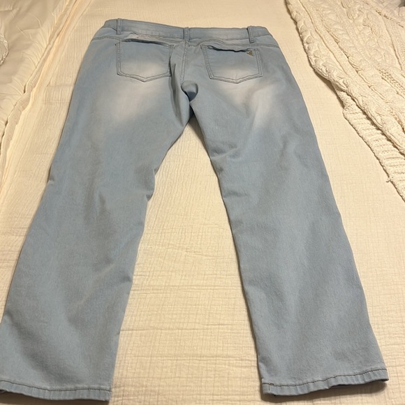 VIP Distressed Jeans. Size 15/16 Juniors. - Picture 2 of 3